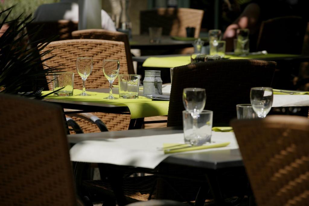 Hotel Logis La Ferme Avignon