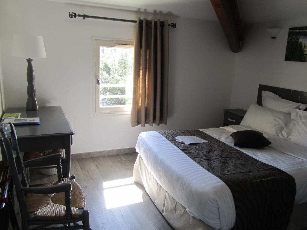 Logis La Ferme Hotel